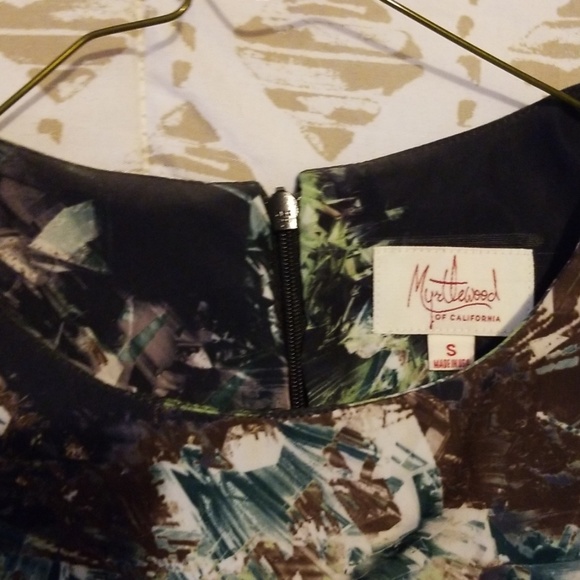 Dress - Picture 3 of 5